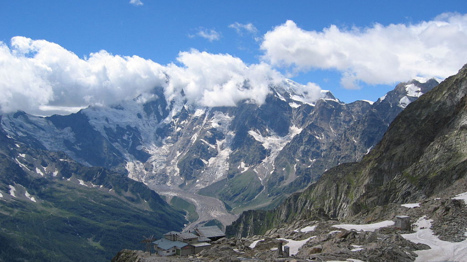 Architettura e vette: il docufilm sulle Alpi fa tappa a Novara e Verbania