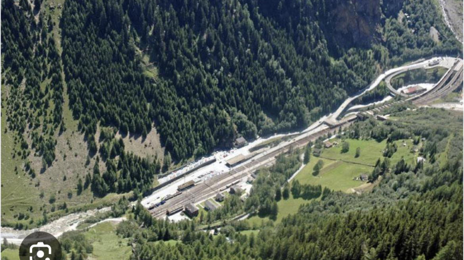 Valanga travolge treno in Vallese: ferrovia interrotta tra Brig e Goppenstein. Feriti