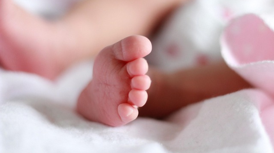 Fiocco rosa. Una bimba la prima nata del 2026 a Verbania 