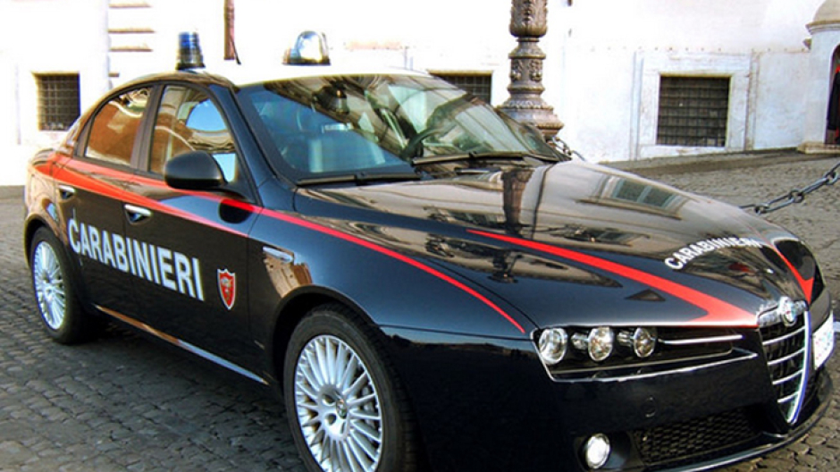 Truffa del falso carabiniere: fermata alla stazione con gioielli e ricordi rubati