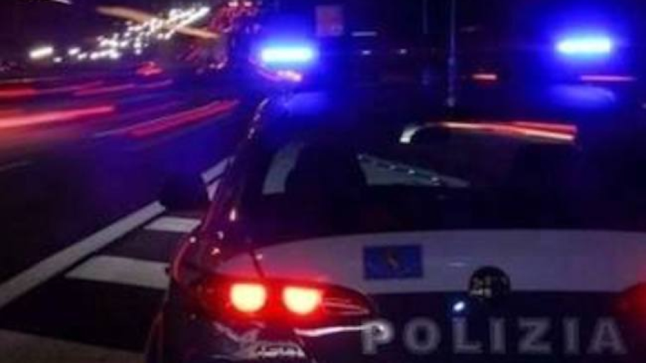  A26, autoarticolato contromano: denunciato autista in stato di ebbrezza
