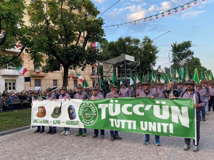 Dopo Biella l'Adunata alpini abbraccia Genova