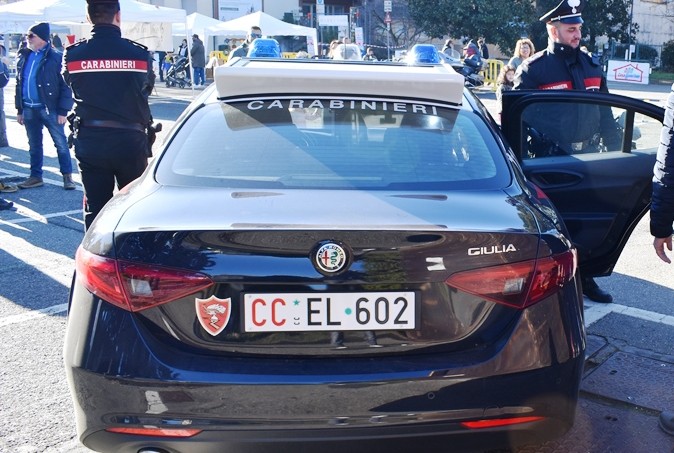 Lite in una ditta: intervengono i carabinieri