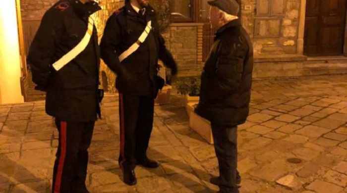 Lite a Cossato per una donna finisce a pugni