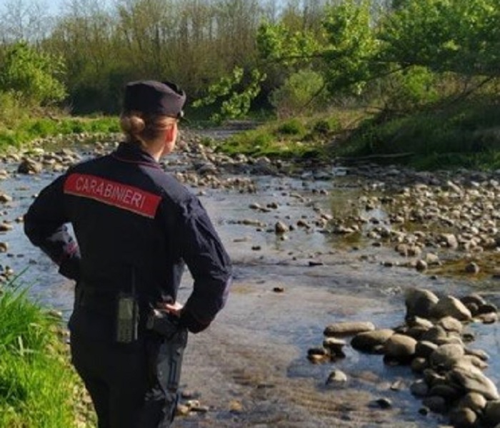 Sversamento di gasolio sul Rio Morto a Biella