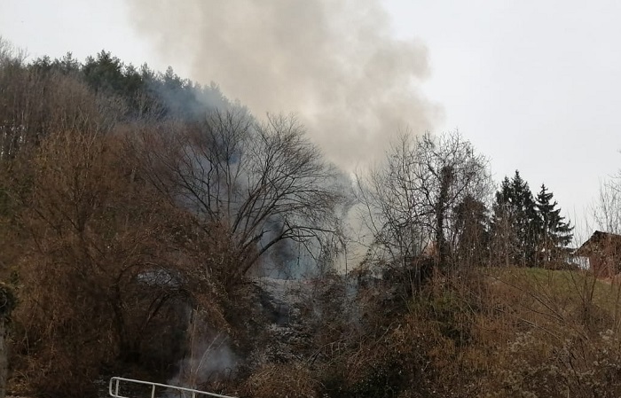 Prosegue l'incendio in Valsessera nei boschi