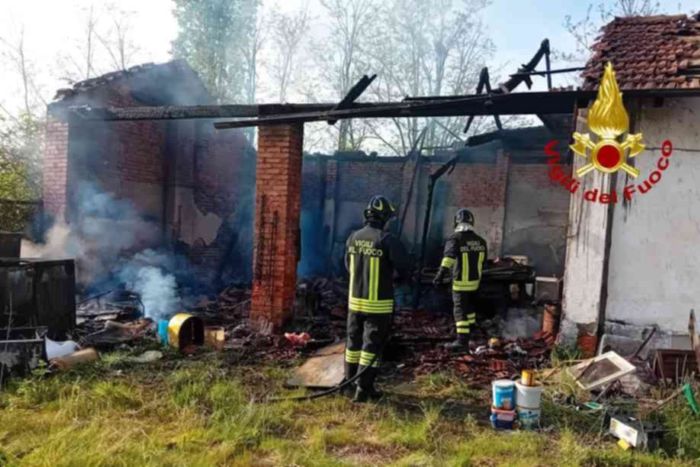 Incendio cascina Martellone ad Arborio