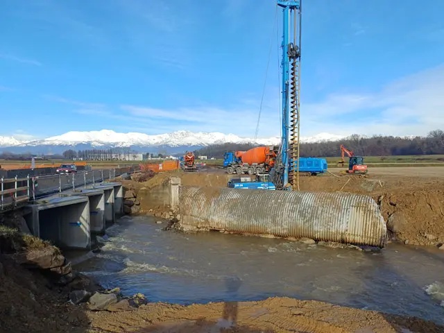 Proseguono i lavori per il nuovo ponte sul Rio Ottina lungo la Strada Trossi