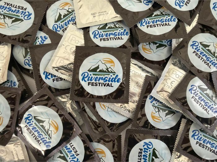 Mille preservativi targati “Riverside Festival”  a Quarona