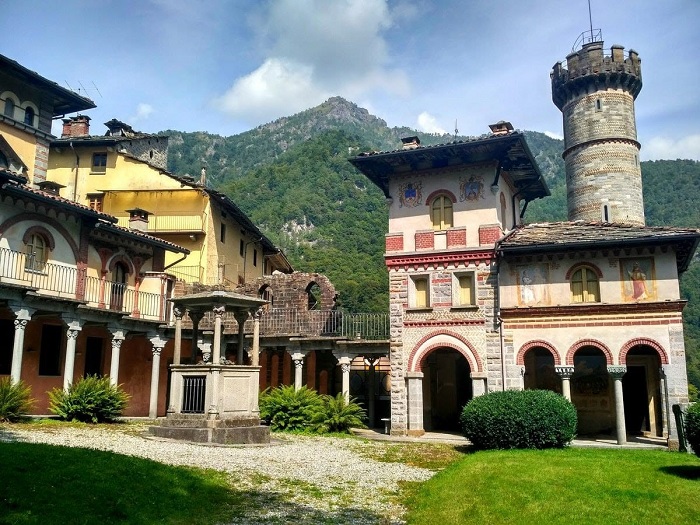 La galleria Rosazza chiude senza illuminazione