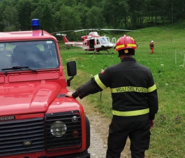Escursionisti in difficoltà sul sentiero per il Devero: salvati dai vigili del fuoco