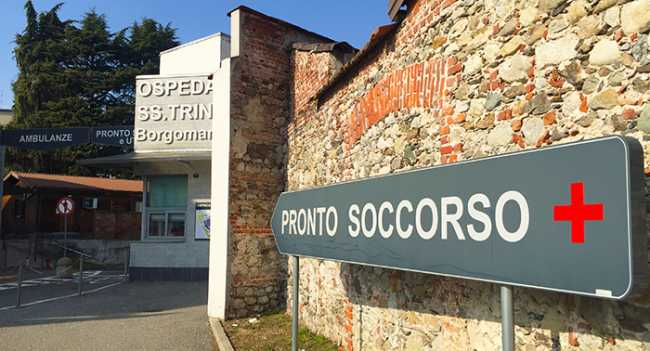 Borgomanero, dà in escandescenza al pronto soccorso