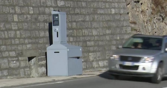 Automobilista del Vco sorpresa in Ticino a 114 orari e denunciata
