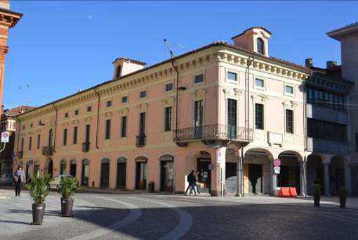 Borgomanero, "Arte a Palazzo": aperte le iscrizioni per la rassegna 2025
