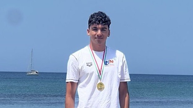 Libertas Nuoto, Matteo Federico Ignat campione italiano Juniores della 16km di fondo
