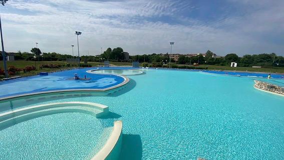 Novara, aperte le piscine cittadine. Le tariffe