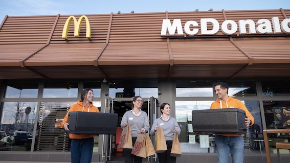 Anche a Novara McDonald's e Banco Alimentare insieme per donare pasti caldi