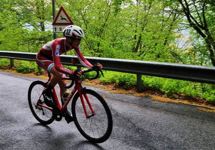 Davide Fighetti del Pedale Ossolano sul podio a Castelletto Sopra Ticino