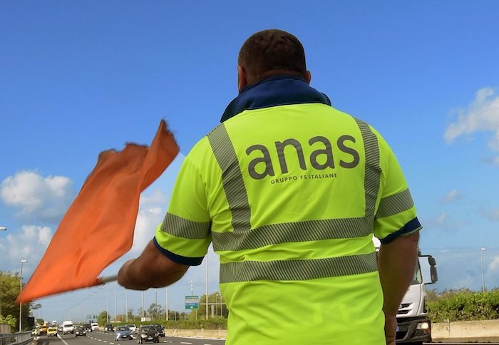 Tir in avaria, chiusa provvisoriamente la statale del Sempione a Trasquera 