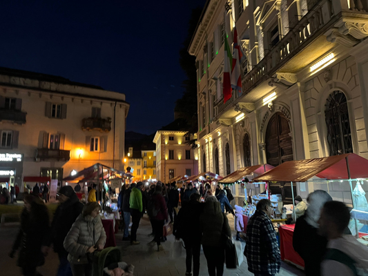 Domodossola feiert: Magische Weihnachtsmärkte laden zum Winterzauber