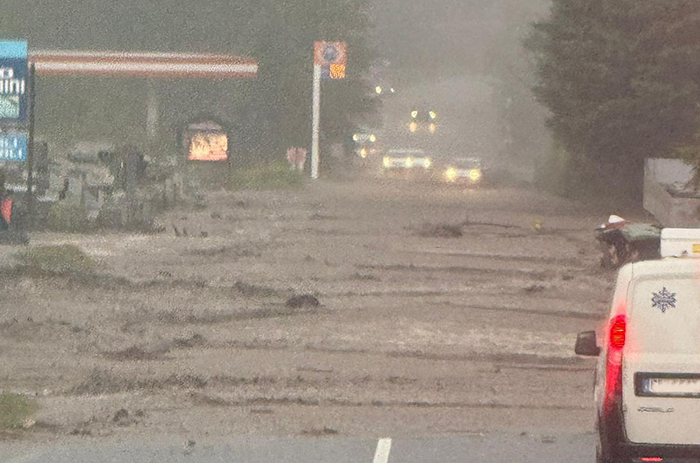 Varzo: strade invase da acqua e fango. Forti piogge in tutte le vallate