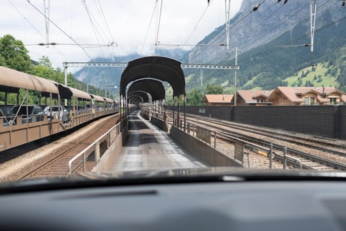Simplon: Autoverlad nur alle zwei Stunden während der kommenden Feiertage