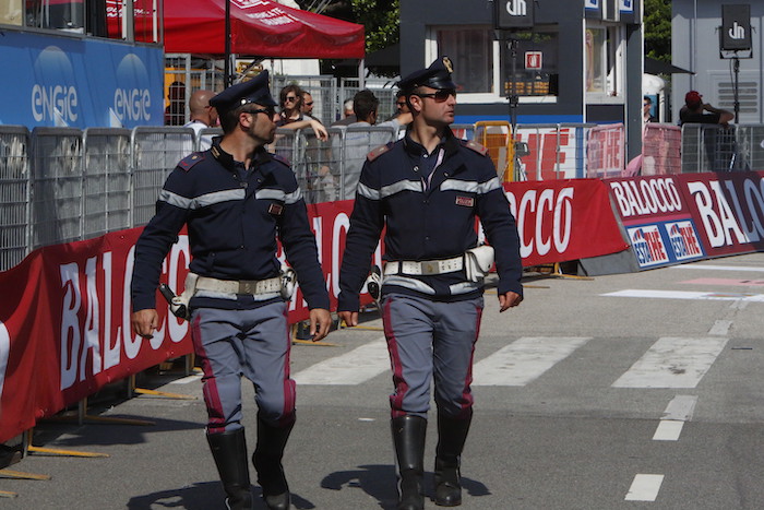 "Lieve tenuità" estesa ai reati contro le forze dell’ordine – di C. Crapanzano
