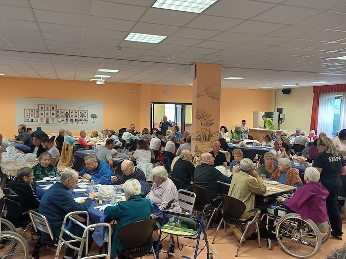 Festa della Repubblica in Casa di riposo, a Omegna un 2 giugno "alternativo"
