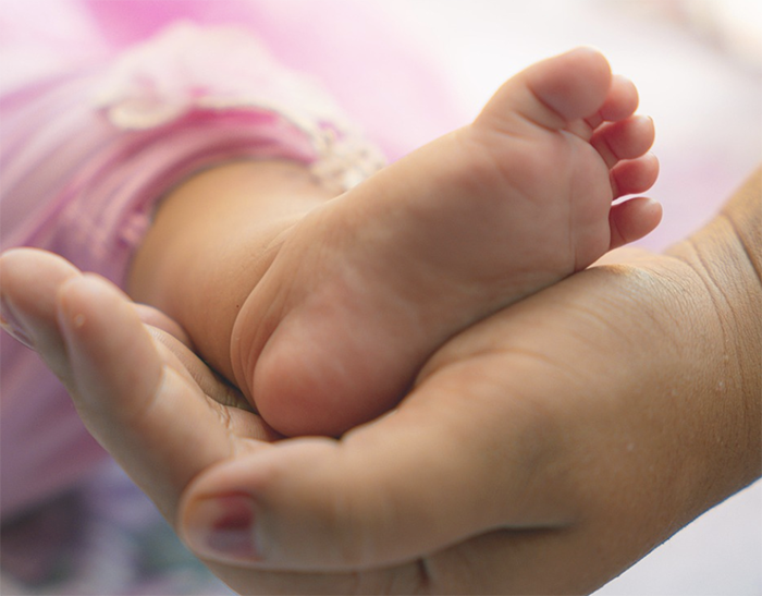 Parole e carezze che curano, giornata per famiglie, bambini e operatori sanitari