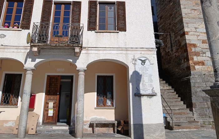 Riaperto e rinnovato l'Ufficio postale di Falmenta 