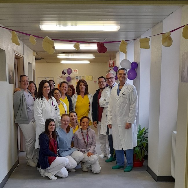 Prematuri, una giornata di festa al reparto in ospedale: piccoli guerrieri tornano 