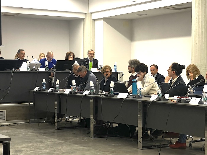 Castelli, la maggioranza boccia l'ordine del giorno: tensioni in Consiglio