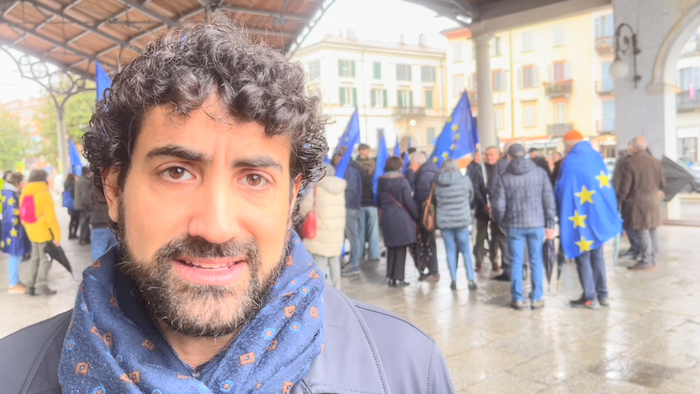 Pd attacca: “450 mila euro per le luci di Natale, ma la città resta al buio”