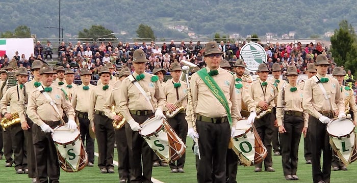 Torna il Carosello delle "penne nere" per i 50 anni della Fanfara Alpina Ossolana