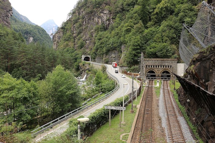 Die Simplon-Eisenbahnstrecke: Eine der wichtigsten Eingangspforten Italiens