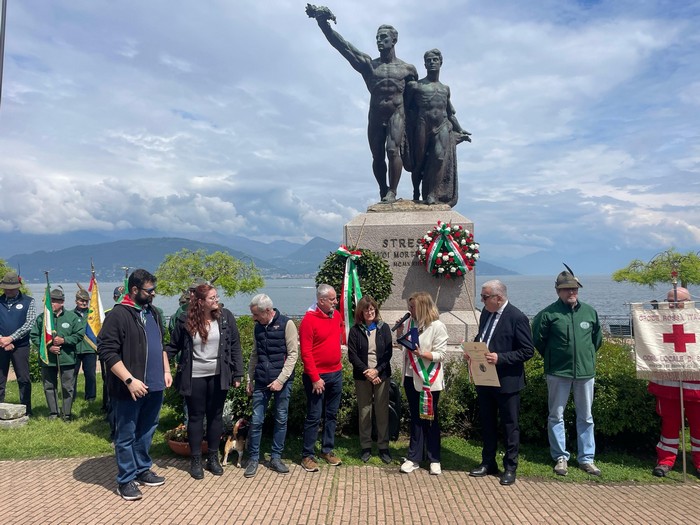 Il XXV Aprile di Stresa in onore del carabiniere partigiano Luigi Russio Onori
