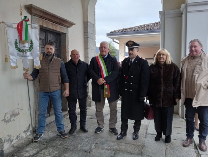 All’impiegata che va in pensione e all’Alpino volontario i Toc 2025