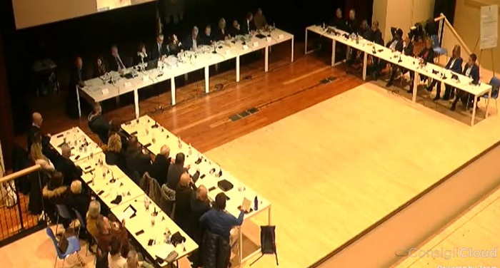 Il bilancio di Verbania a 100 milioni. Tasse ferme (tranne la Tari) e polemiche