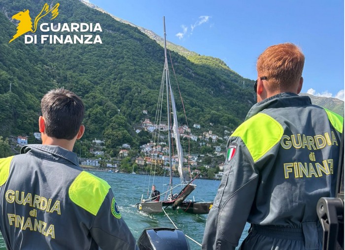 Incidente col catamarano, velista salvato dalla Guardia di finanza 