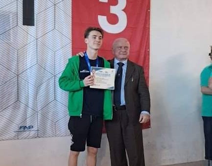 Nuoto, il cannobiese Morandi campione italiano con nuovo record