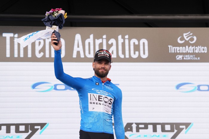 Tirreno-Adriatico, Milan vince in volata e Ganna resta leader