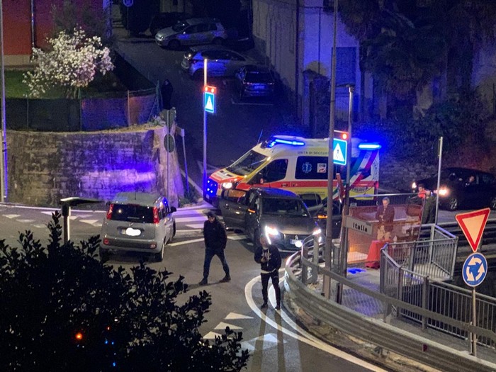 Incidente alla nuova rotonda di Zoverallo